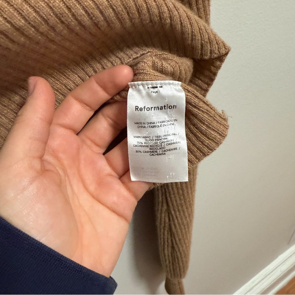 Reformation cropped cashmere sweater camel tan ribbed knit turtleneck spring XS - Picture 8 of 10